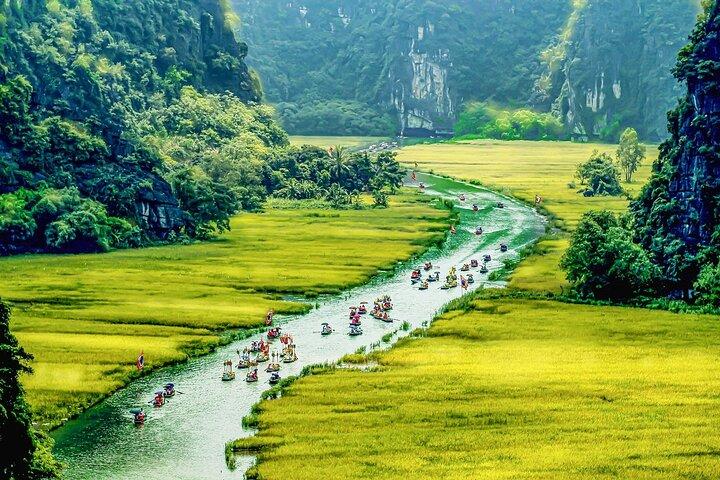 Tour di lusso di Ninh Binh di un'intera giornata da Hanoi