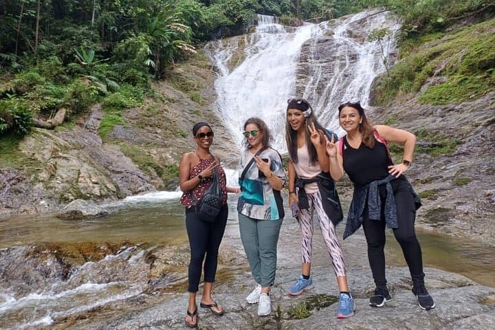 Explore Cameron Highlands: Full-Day Tour with Scenic Batu Caves