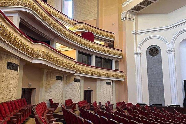 Walking Yerevan City Tour with 5 Wine