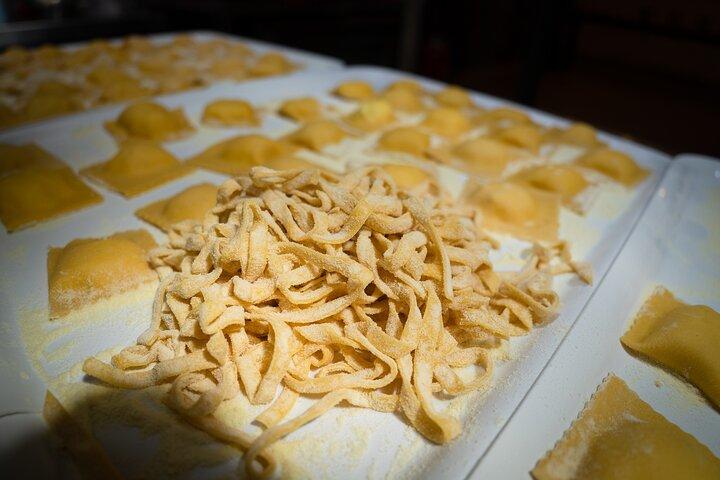 3 Hour Florence Pasta Making & vinho ilimitado