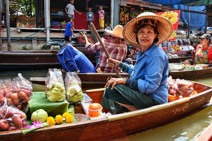 Eintrittskarte für Ayutthaya Floating Market mit Transfer