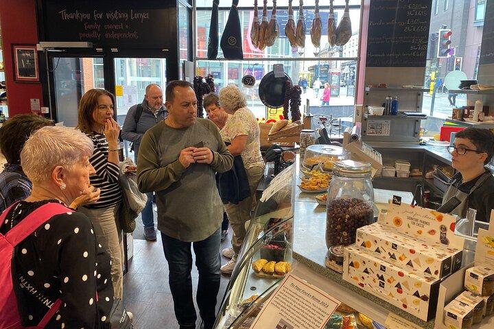 Kleine groep: Ervaar de lokale foodtour in Liverpool