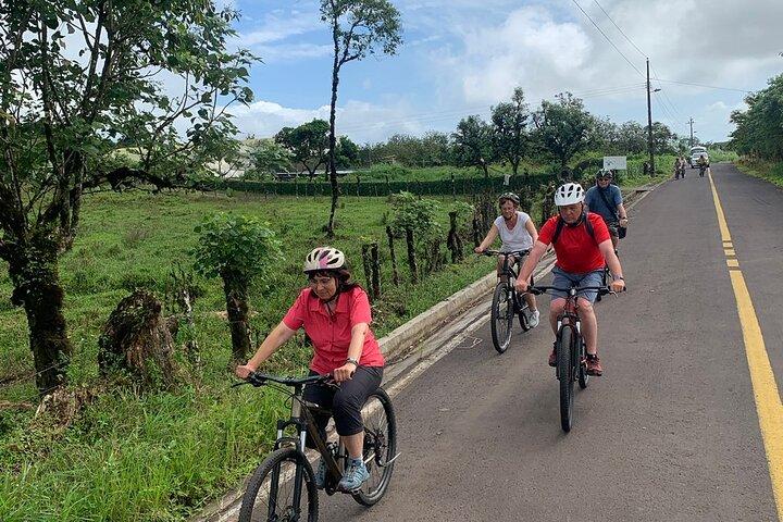 Galapagos per elektrische fiets + reuzenschildpadden