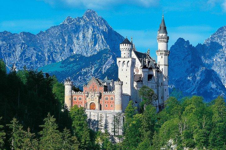 Skip the Line NEUSCHWANSTEIN u. Mt. Zugspitze Private Deluxe Tour