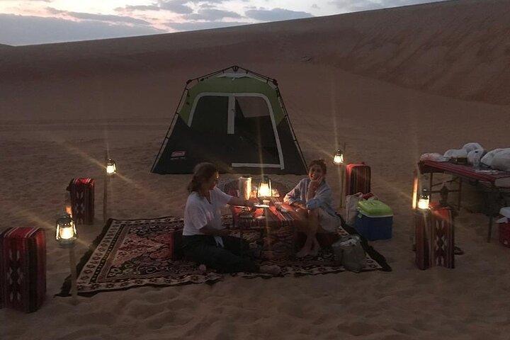 Camping privé de nuit à Liwa avec dîner barbecue au départ d'Abu Dhabi