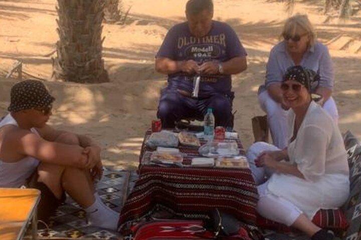 Avventura Liwa Safari nel deserto di un'intera giornata con pranzo da Abu Dhabi