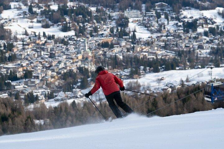 ミラノ中心部からコルティーナ ダンペッツォまでのプライベート豪華送迎