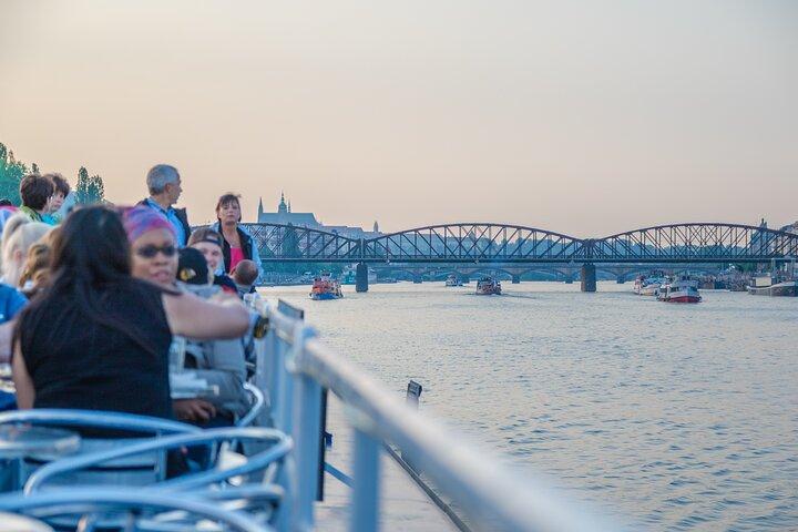 Praag Panoramische Vltava Rivier sightseeing Cruise