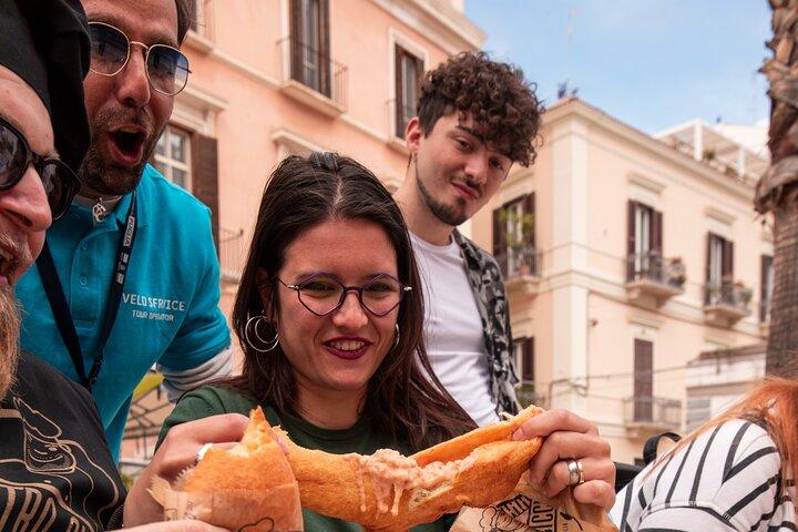Bari Street Food Tour in Risciò