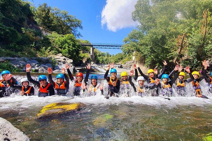 Gargantas de Alcantara: Bodyrafting entre saltos e escorregadores naturais