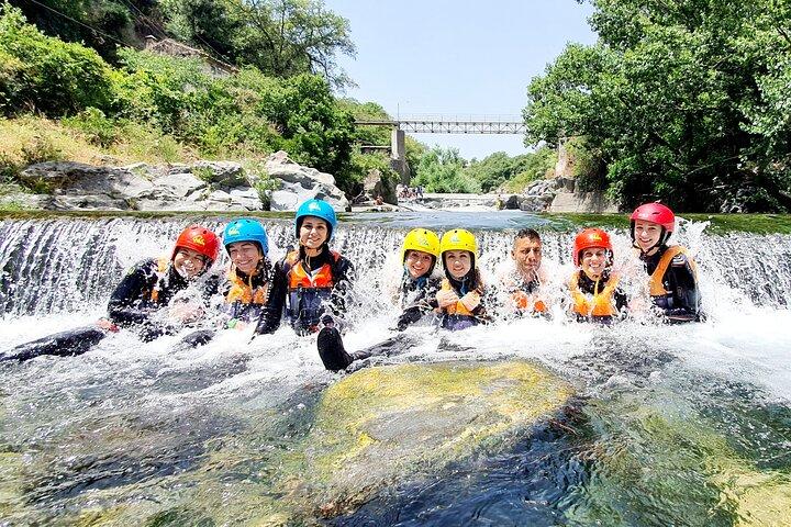 Gargantas de Alcantara: Bodyrafting entre saltos e escorregadores naturais