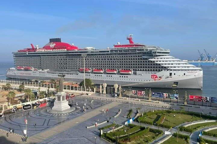 Dagtochten voor aankomst van cruiseschepen in de haven van Alexandrië naar Caïro