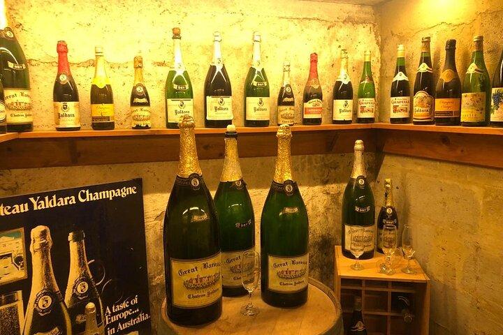 バロッサバレーのグルメとワインツアー