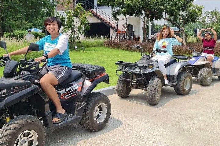 Ayutthaya Famous Temples Tour plus flydende marked og ATV-tur