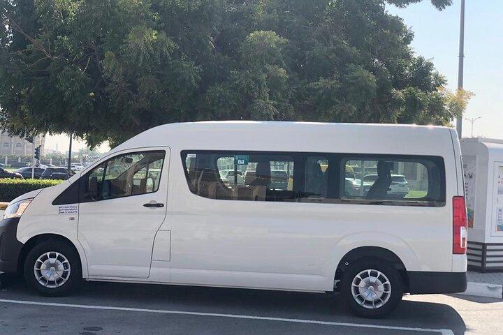 Lej en 12-sæders varevogn til Abu Dhabi-rejsen