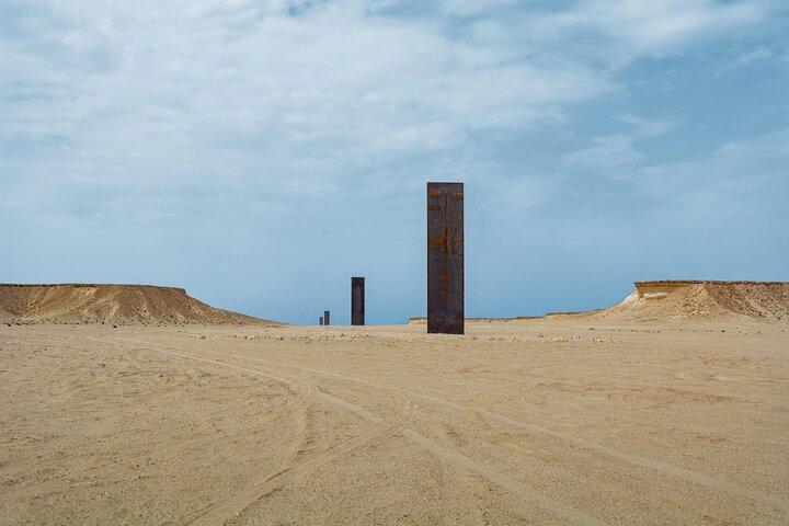 Doha: tour della costa occidentale, scultura di Richard Serra, Zekreet