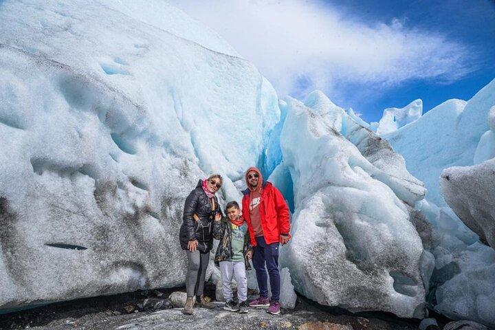 Blue Safari Experience: Gletscherwanderung und Navigation