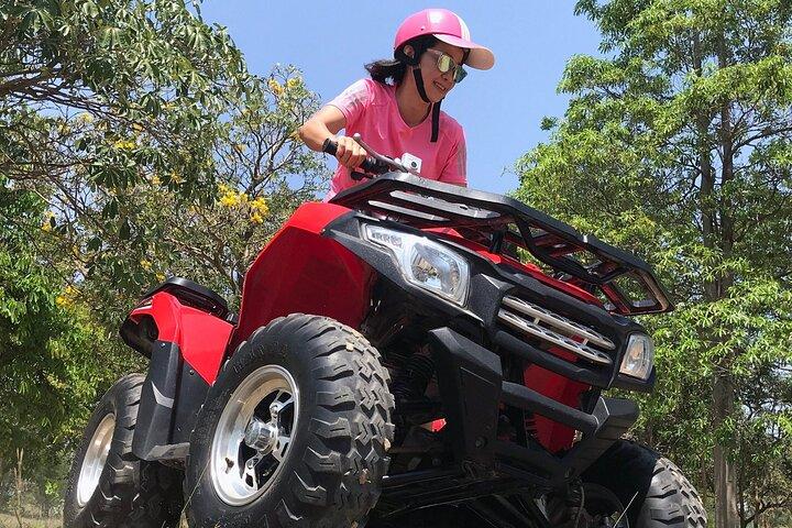 Triângulo Cultural na cidade histórica de Ayutthaya em passeio de quadriciclo