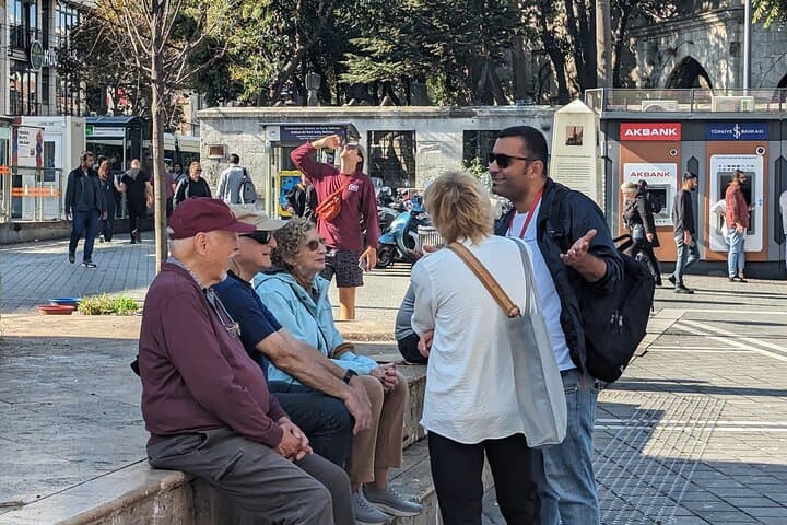 Topkapi Palace tour with Harem,guide is included,ticket is extra