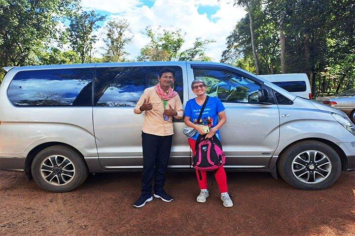 Private guided full -day Angkor tour with Sunset