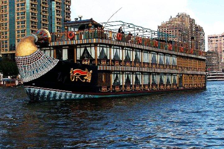 GEM og pyramider tur med krydstogt middag fra Alexandria havn