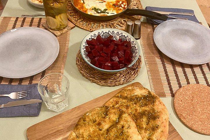 ベジタリアン/ビーガンのオーガニックの良さを祝う地中海料理