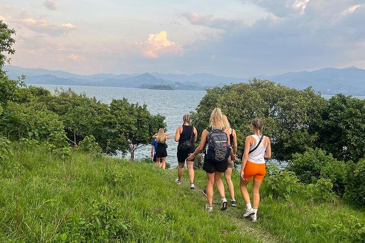 1 Tag Lake Kivu Abenteuer, malerische Wanderung & Kaffeeplantagentour