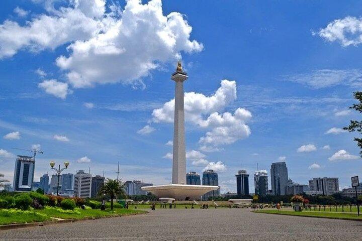 タンジュンプリオク港発：ランチ付きジャカルタプライベートツアー