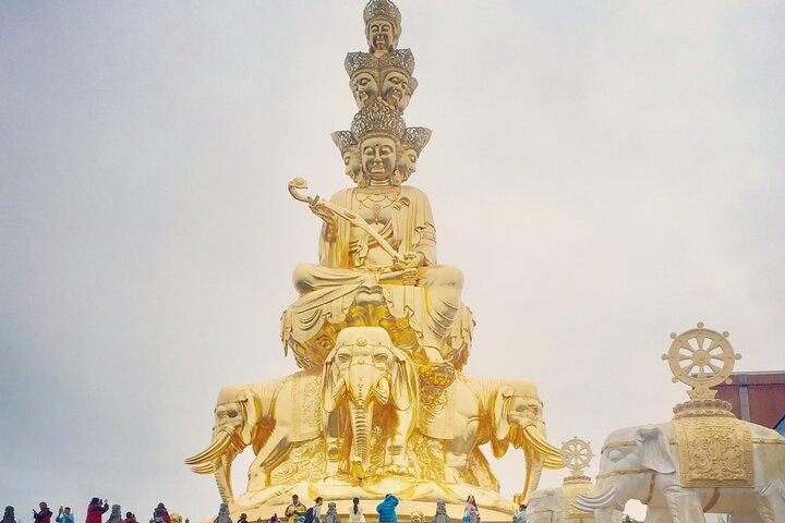 Tour di 2 giorni al Buddha gigante di Leshan e al Monte Emei. Tour della Vetta d'Oro