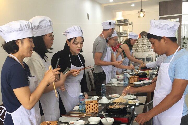 Esplorazione del corso di cucina con chef locale a Sai Gon