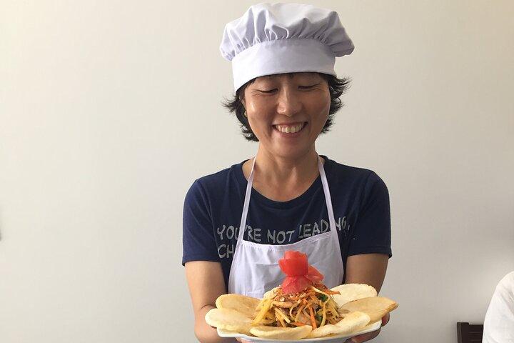 Explorando aula de culinária com chef local em Sai Gon