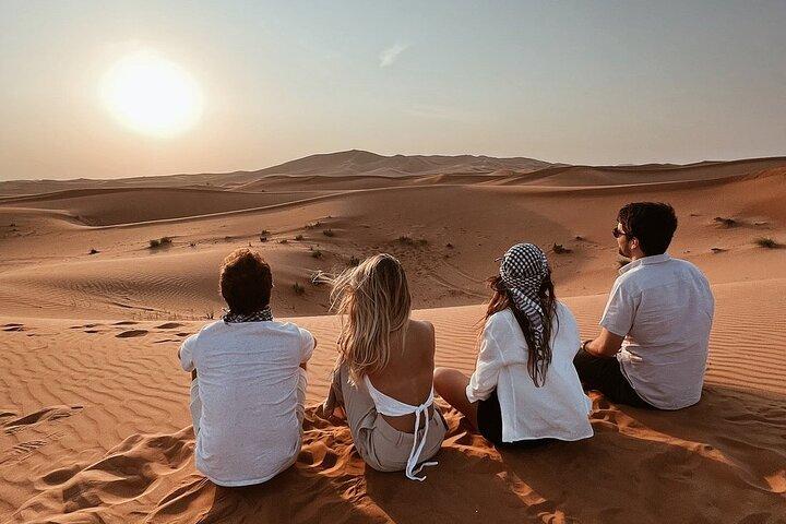 Meio Dia Deserto Safari com Sand Boarding e Camel Ride