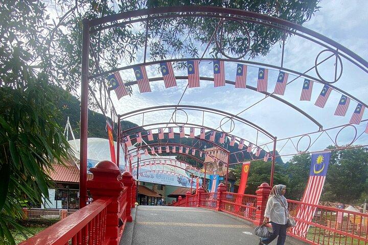 Teleférico de Langkawi, SkyBridge e praia com tour privado