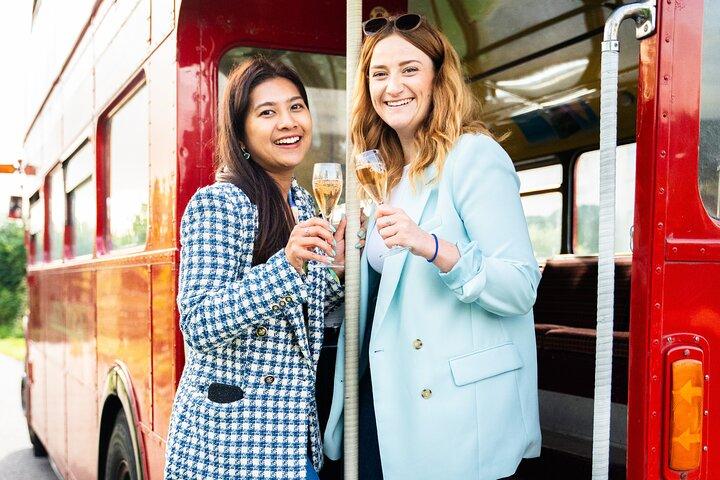 Visite viticole d'une journée complète en bus vintage du Sussex au départ de Londres