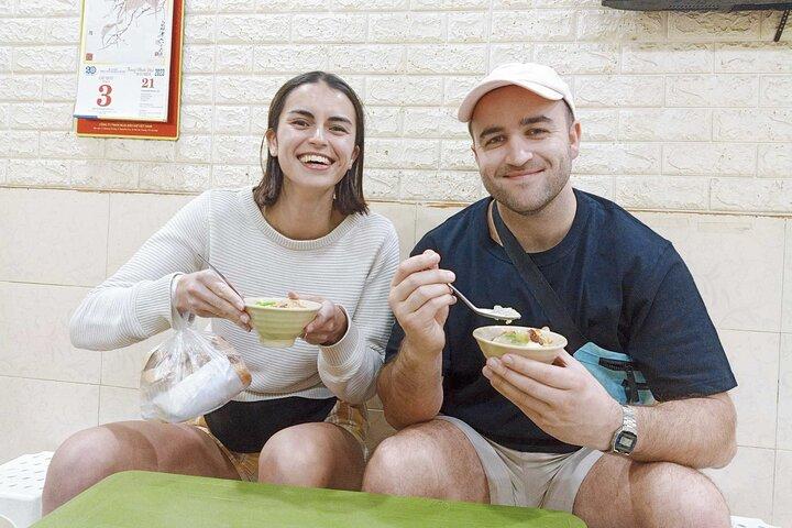 Tour a piedi del mercato alimentare locale di Hanoi