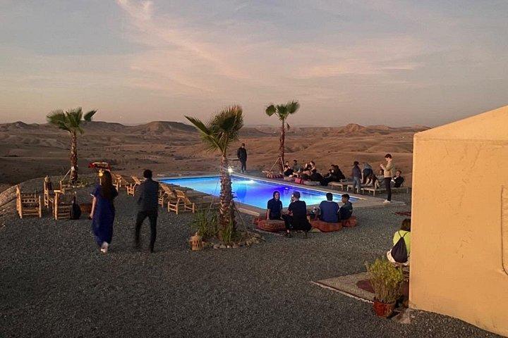 Oplev luksus i Agafay: Quad, Camel, Dinner Show