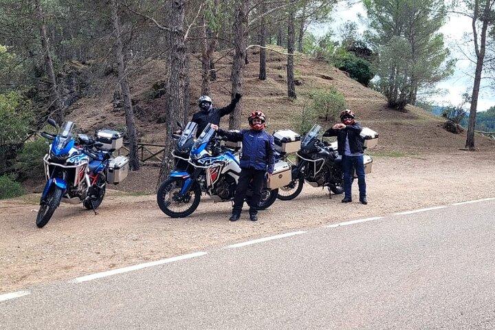Privat heldags motorcykeltur fra bjerge til klostre