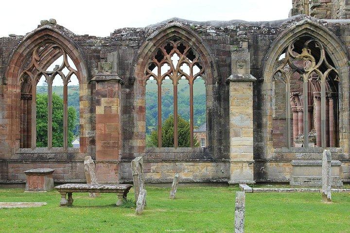 Rosslyn Chapel & Melrose: Private Day Trip from Edinburgh