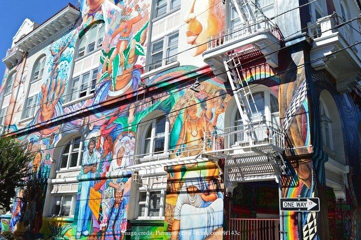 活気に満ちたカストロとミッション地区：プライベート半日ツアー