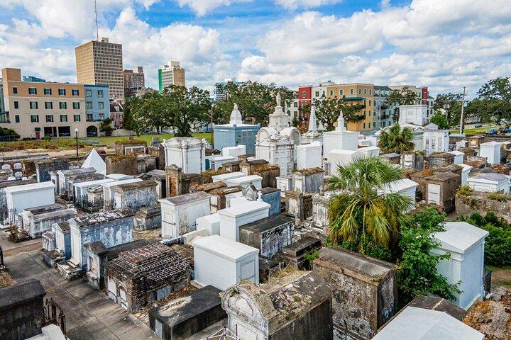 Offizieller Rundgang durch den St. Louis Cemetery Nr. 1