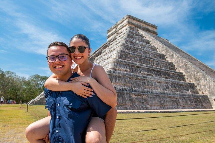 Tour di un'intera giornata a Chichén Itzá con buffet maya, cenote e Valladolid
