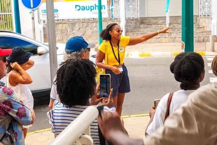 Visita guiada histórica a pie de Marigot por ISLAND FRIEND