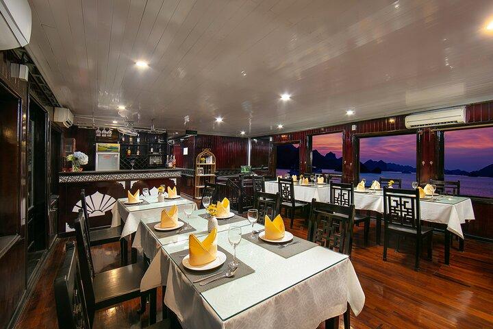 Halong Fantasea Cruises - 2 dagar 1 nattstur från Hanoi