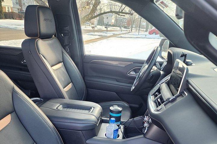 Seattle Field (BFI) to Summit Ski Resort Arrival Private Transfer