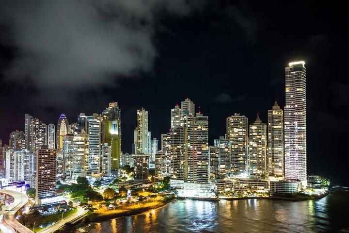Day End Tour: Hoteller i nærheden af Amador Causeway & Sabroso Panama