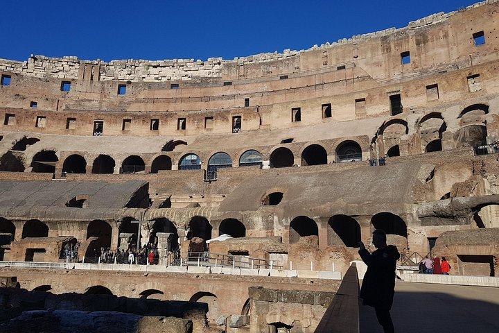 Colosseum Guided Group Tour with Ancient Rome Entry