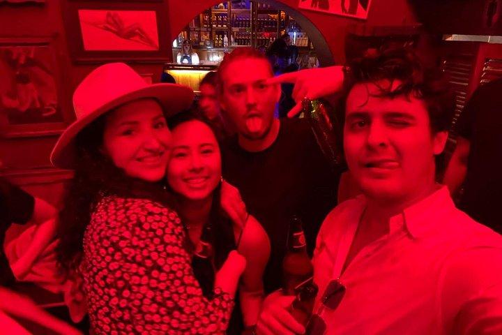 Cusco: Exclusive Pub Crawl with more than 10 Benefits