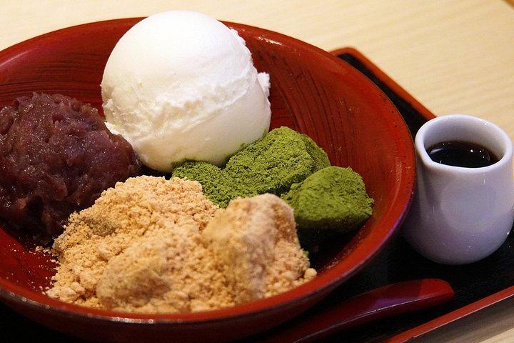 谷中旧市街和菓子食べ歩きプライベートツアー