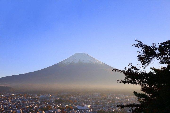 英語ガイド付きプライベート富士山と箱根ツアー