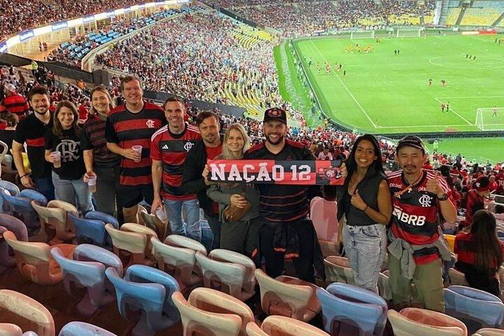 リオデジャネイロ：地元の人とマラカナンでフラメンゴの試合を見る
